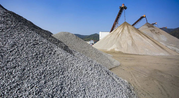 投資一家制砂廠能賺錢嗎？什么樣的制砂機(jī)生產(chǎn)效率高？